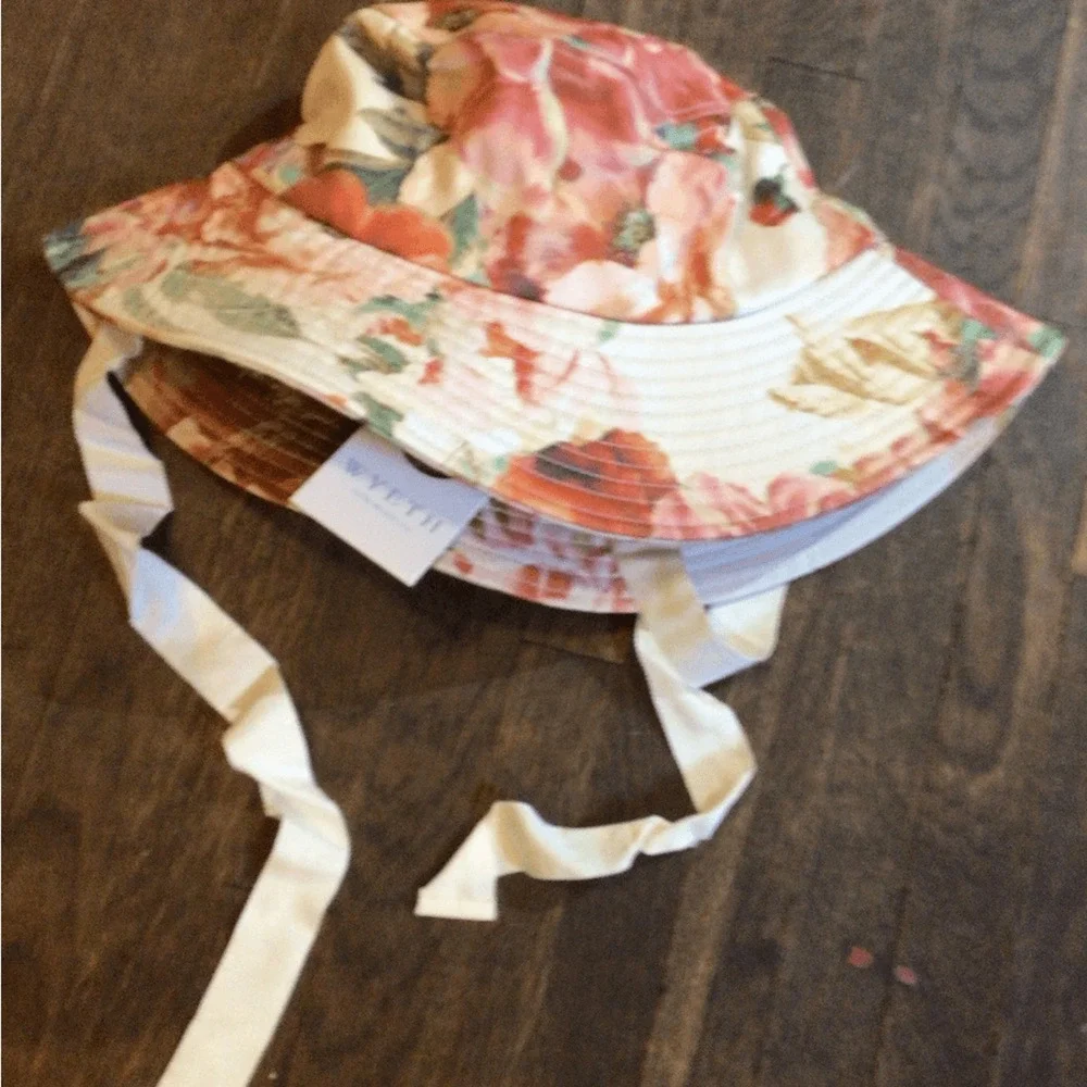 NEW! rARE Wyeth Floral Sun Hat bucket with Chin Ties - Pink/Peach
